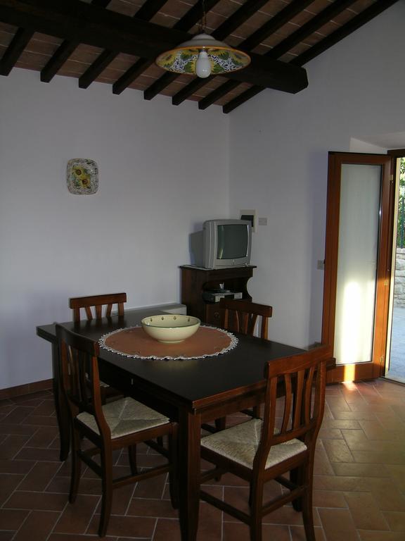 Agriturismo Podere Ossaia Cortona Værelse billede